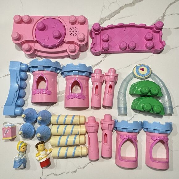 Mega Bloks RARE Disney Prince Charming and Cinderella Castle Set Building Blocks - Picture 3 of 16